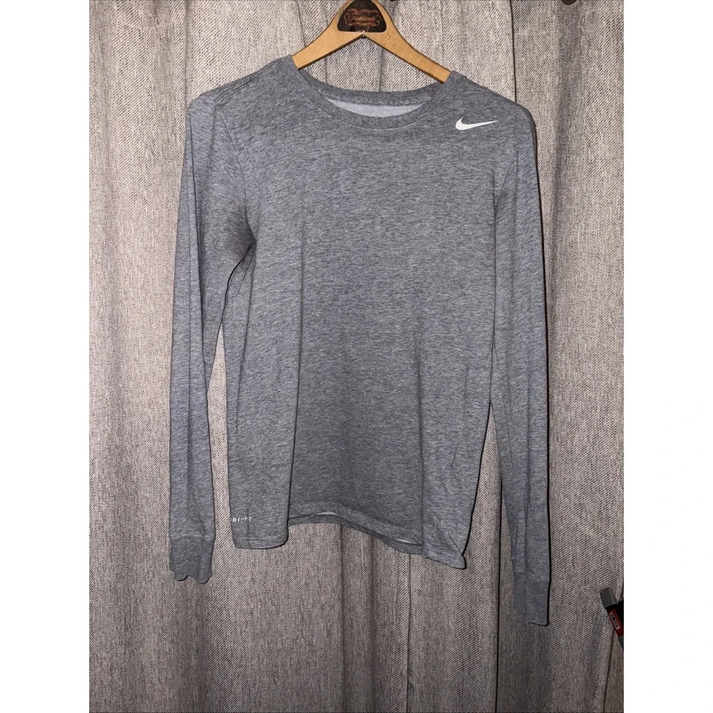 Nike‎ Tee Dri Fit Small